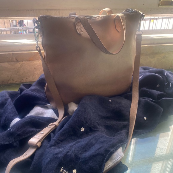 MADEWELL LEATHER GORG TRANSPORT CROSSBODY Bag - Picture 7 of 16